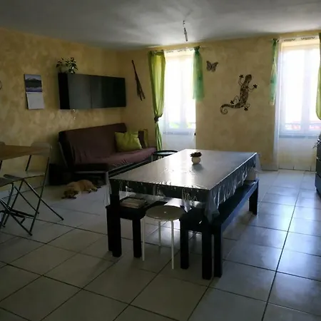 Chartrouzen Chambre D'hote Bed & Breakfast *
